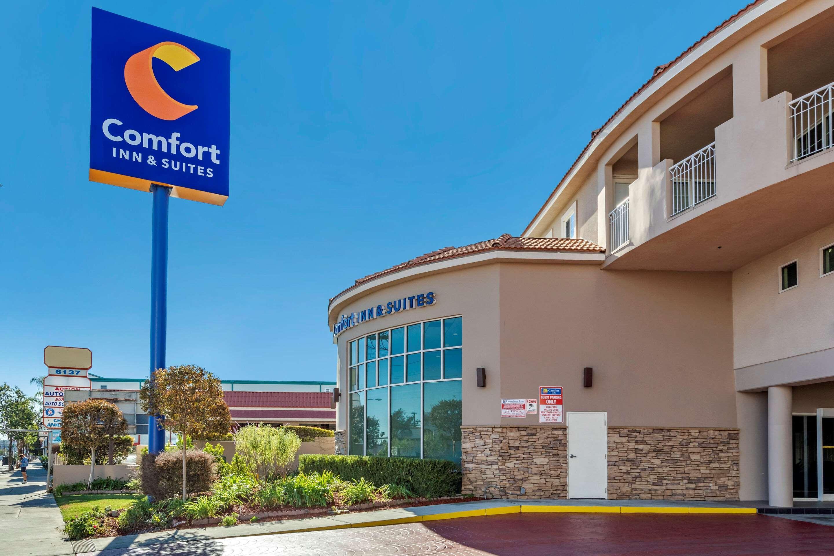 Comfort Inn & Suites Near Universal - N Hollywood - Burbank Los Angeles Exterior photo