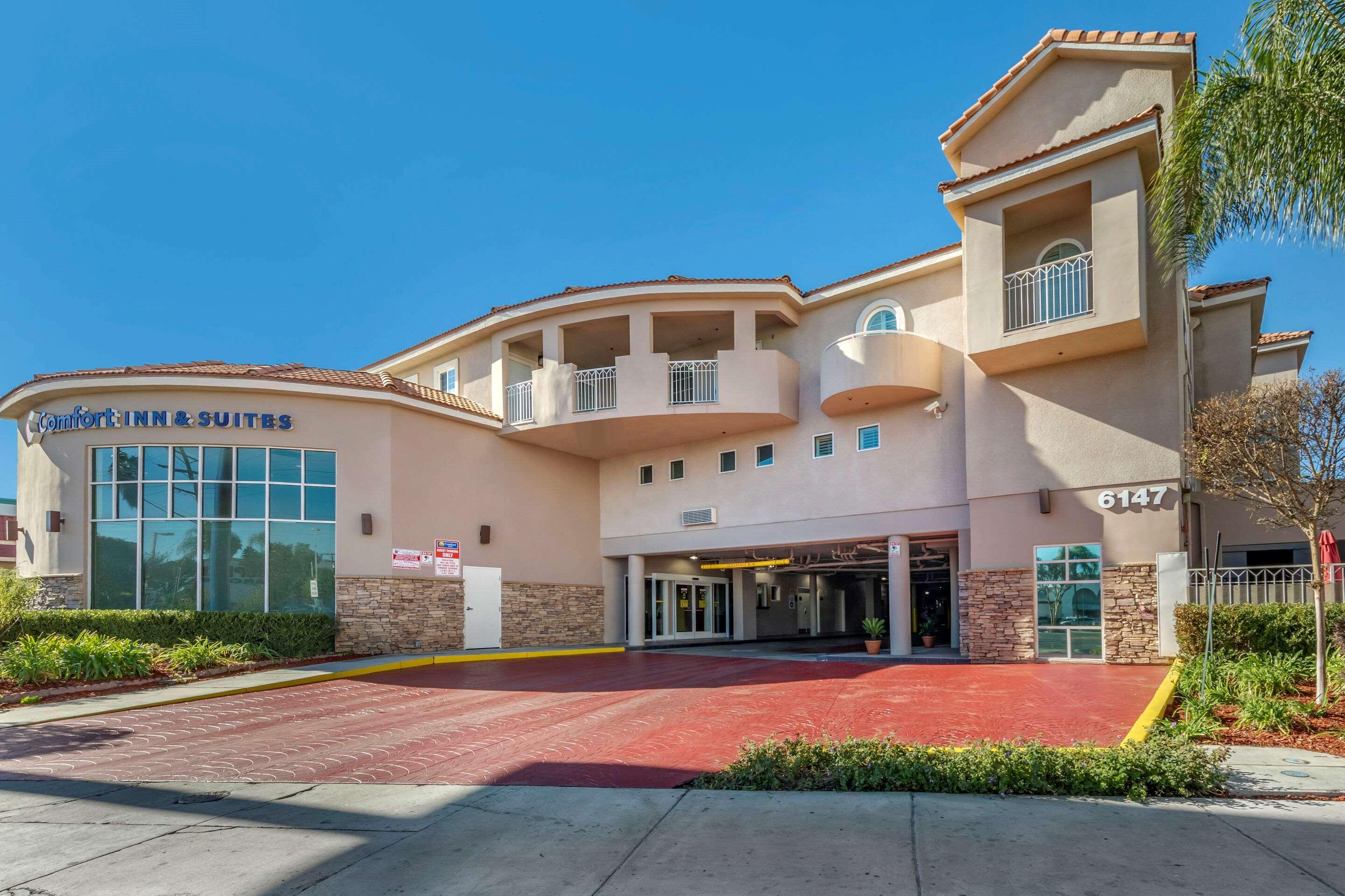 Comfort Inn & Suites Near Universal - N Hollywood - Burbank Los Angeles Exterior photo